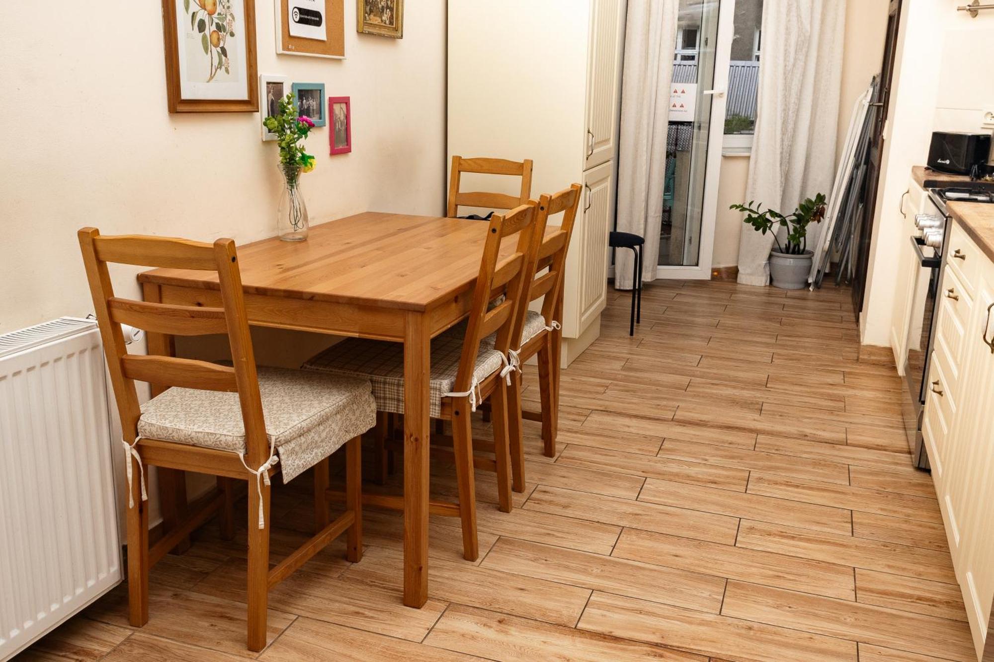 Homely 4 Bedroom Apartment - Old Town - By Upstairs Krakow Exterior photo